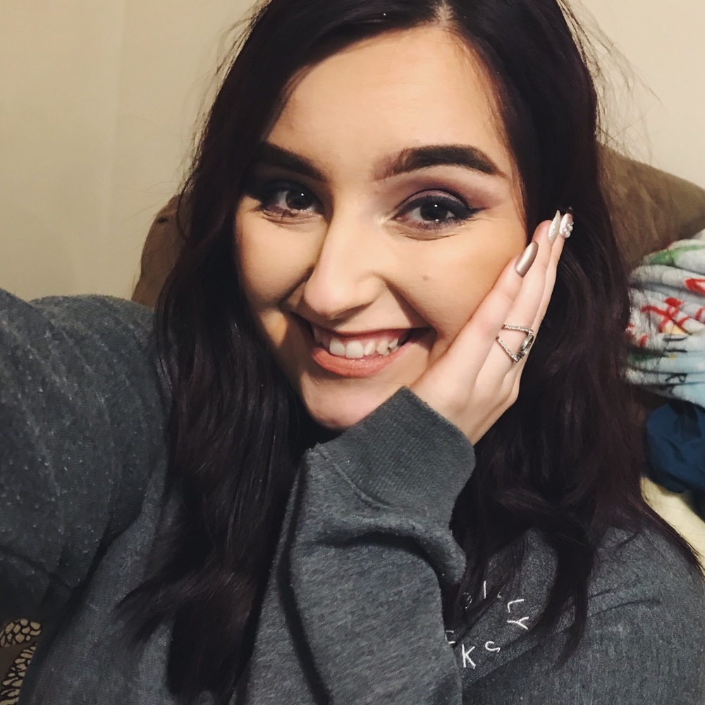 Meet your Posher, Anna